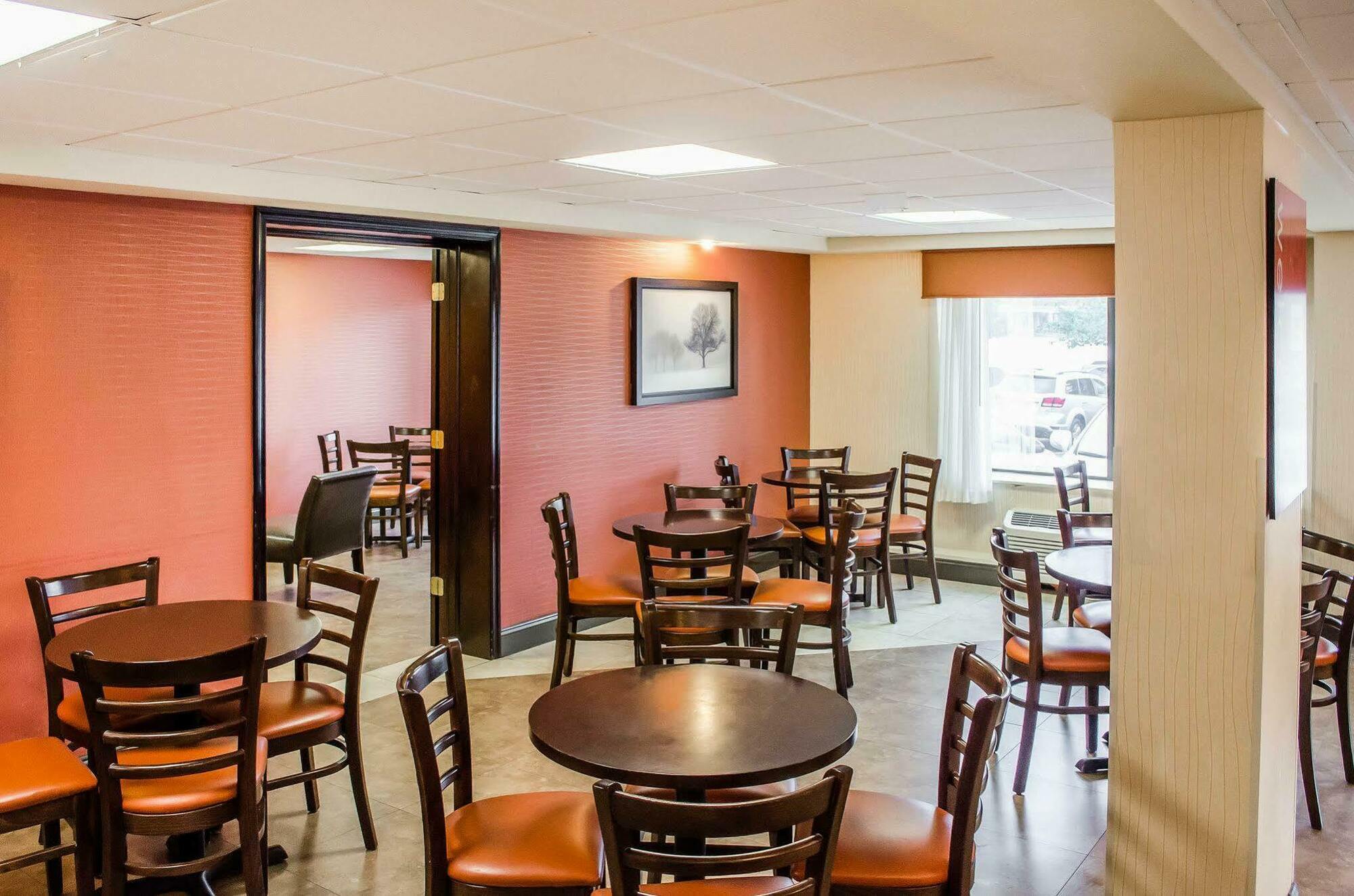 Quality Inn Harrisburg Downtown Riverfront Exterior photo